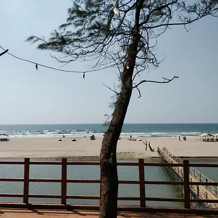 Mandrem Village Resort